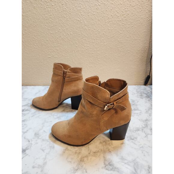 Lauren Conrad‎ Women's Tan Suede Chunky Heel Zip Up Straps Ankle Boots Size 9 - Picture 3 of 8